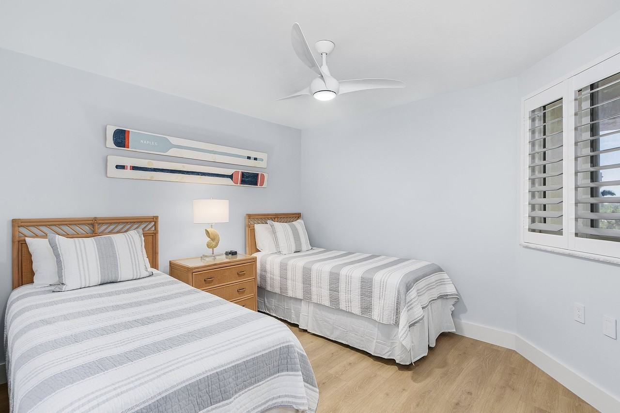 50 Seagate Dr #302B - Photo 3 of 26