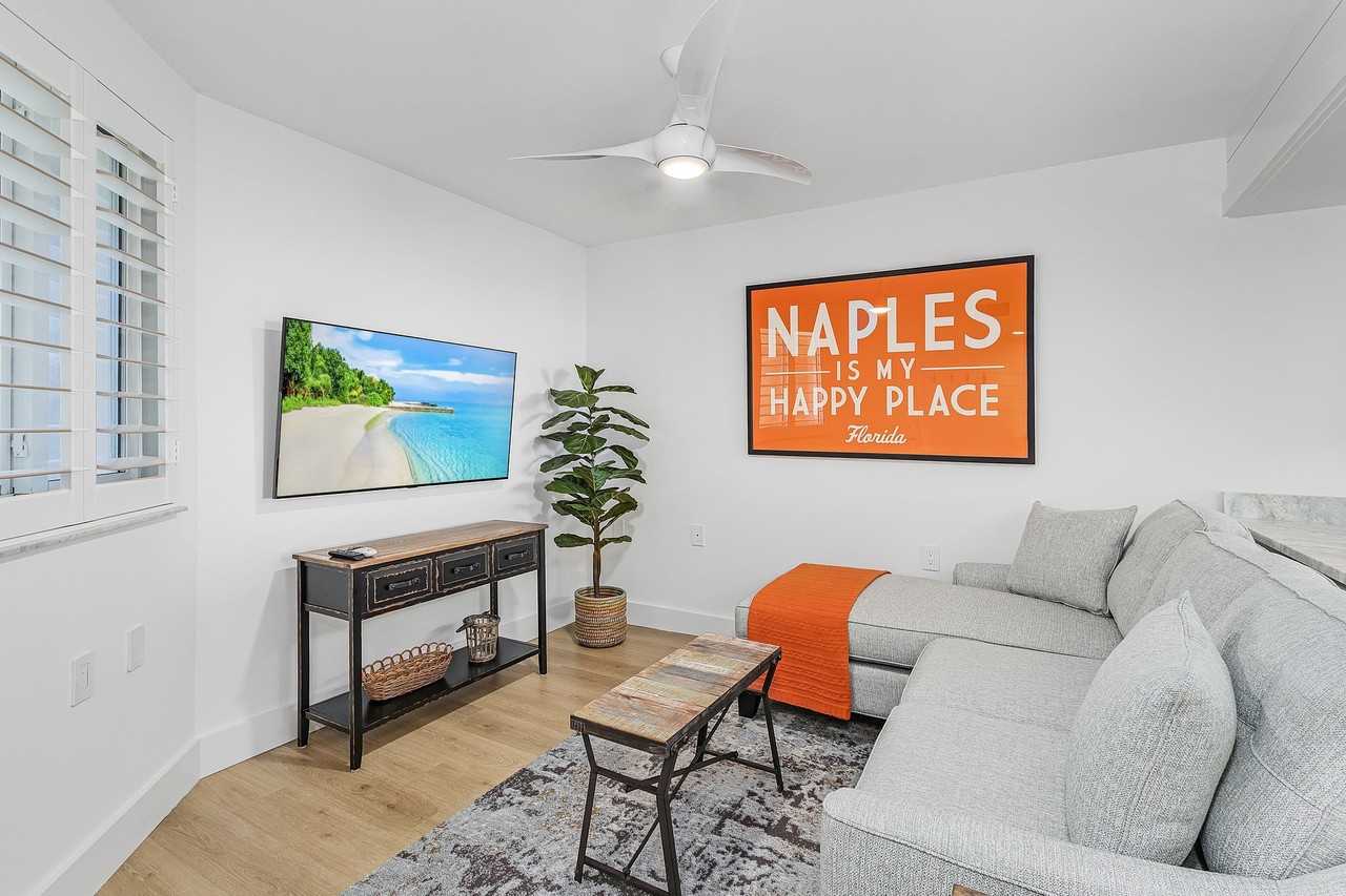 50 Seagate Dr #302B - Photo 3 of 26