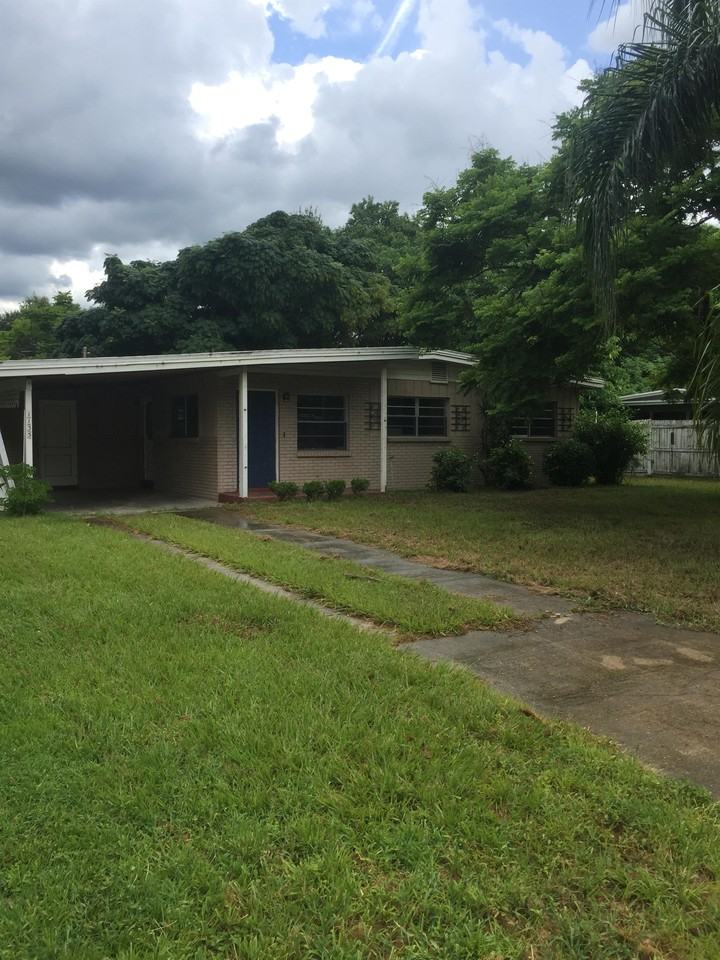 1135 N Mill Ave - Photo 2 of 8