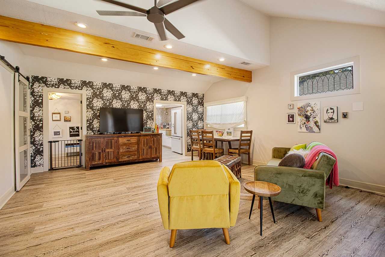 119 23rd St #2 - Photo 7 of 10