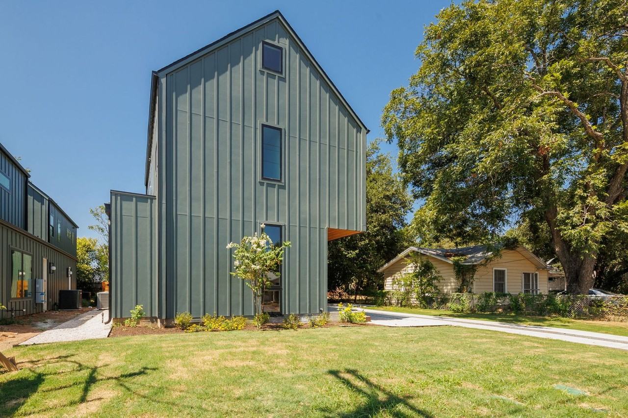 6315 Del Monte Rd #A - Photo 2 of 40