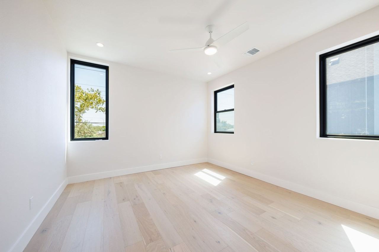 6315 Del Monte Rd #A - Photo 7 of 40