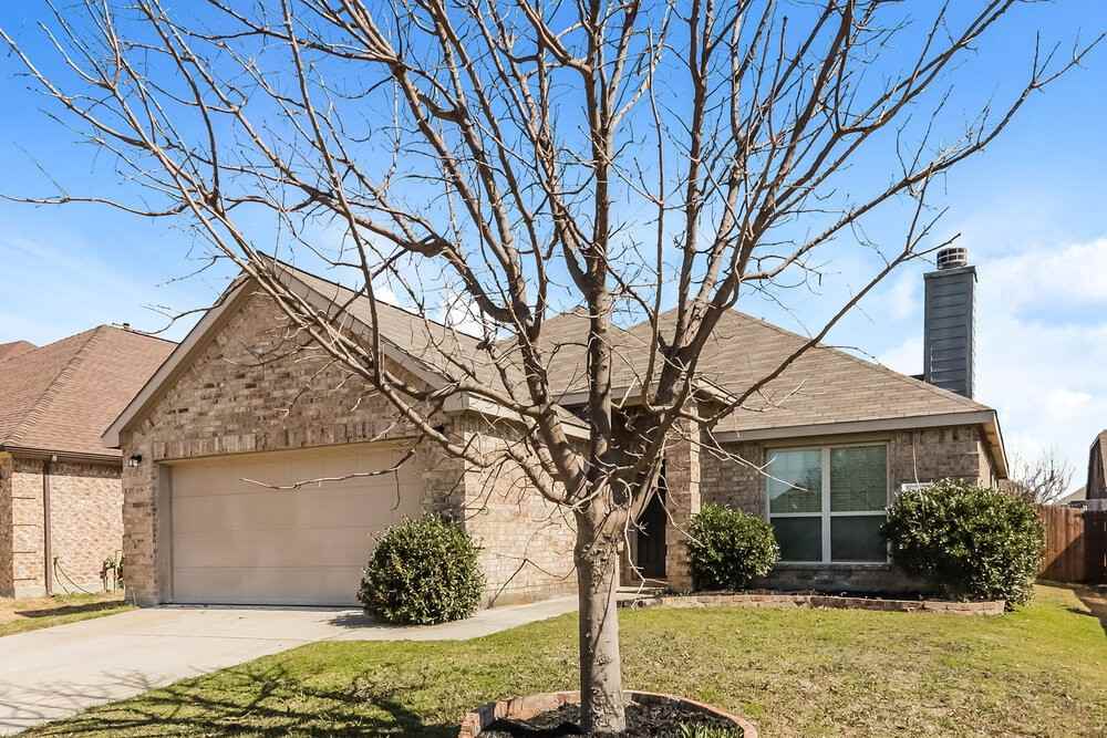 1429 Hawk Valley Dr - Photo 3 of 16