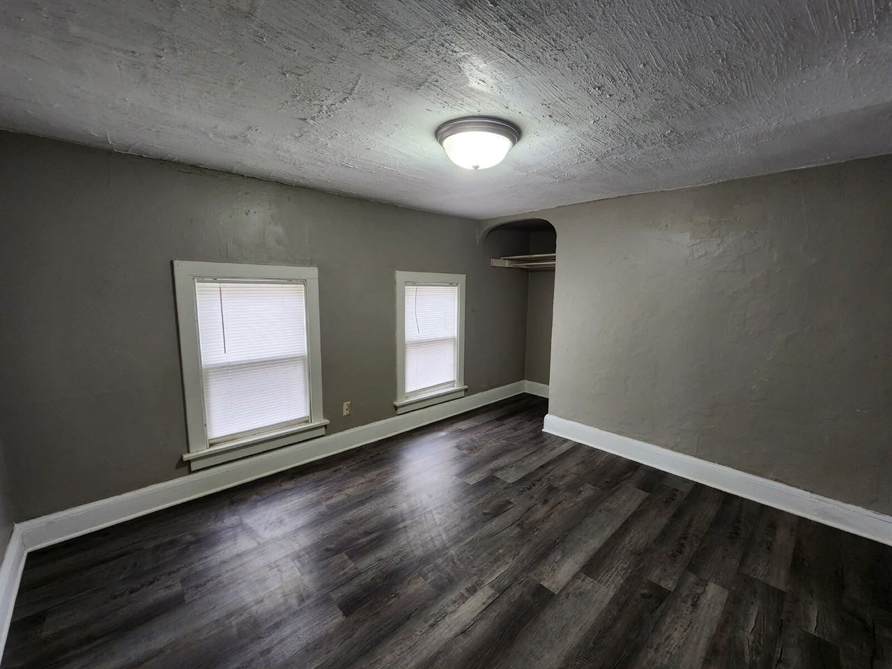 226 Center St #4 - Photo 4 of 9