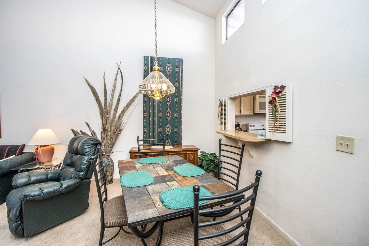 7631 E Sandalwood Dr - Photo 6 of 28