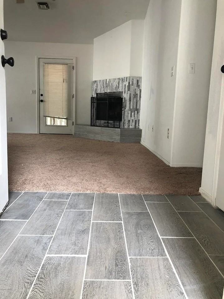 271 S 16th Ave - Photo 3 of 15