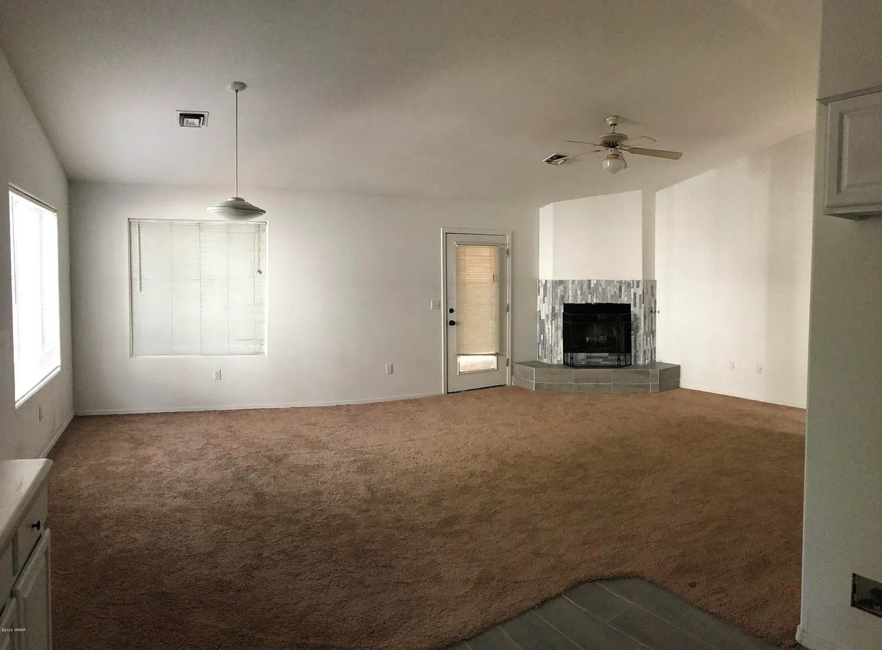 271 S 16th Ave - Photo 6 of 15