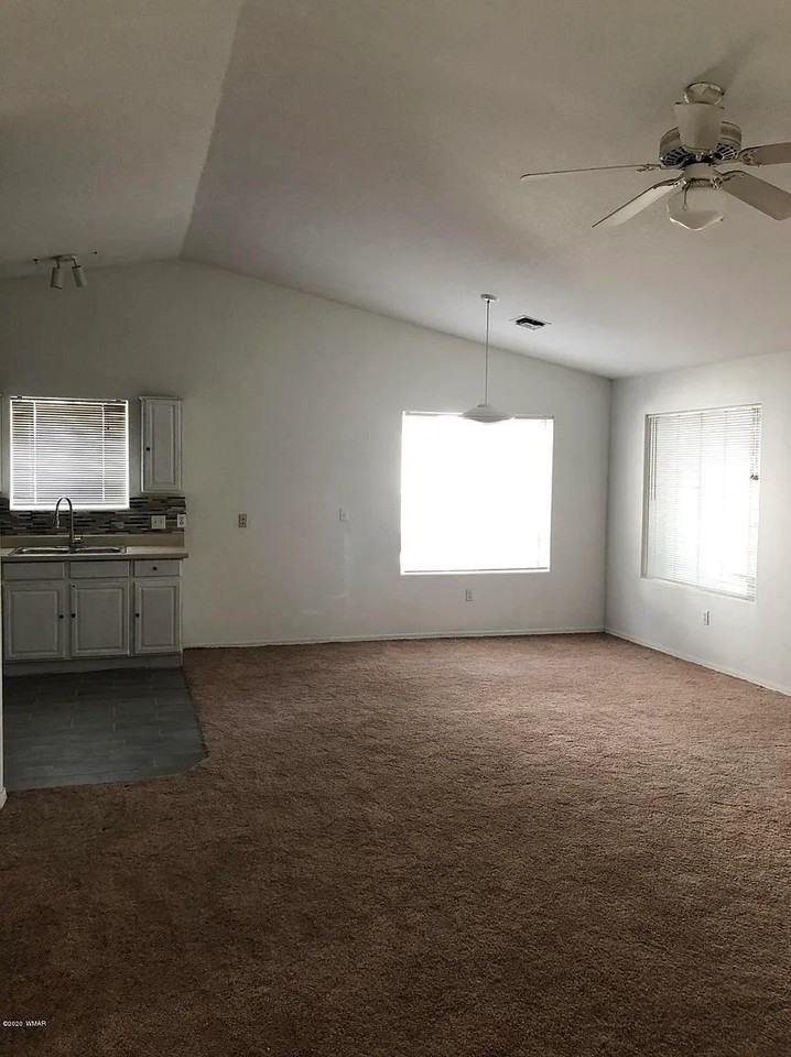 271 S 16th Ave - Photo 7 of 15