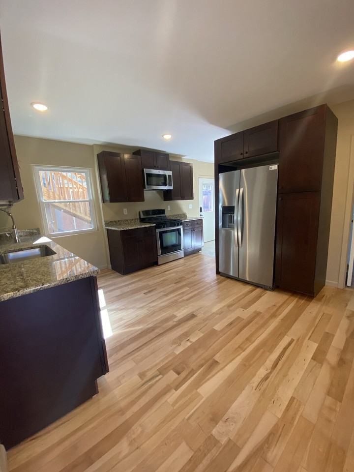 701 Prospect Pl - Photo 6 of 20