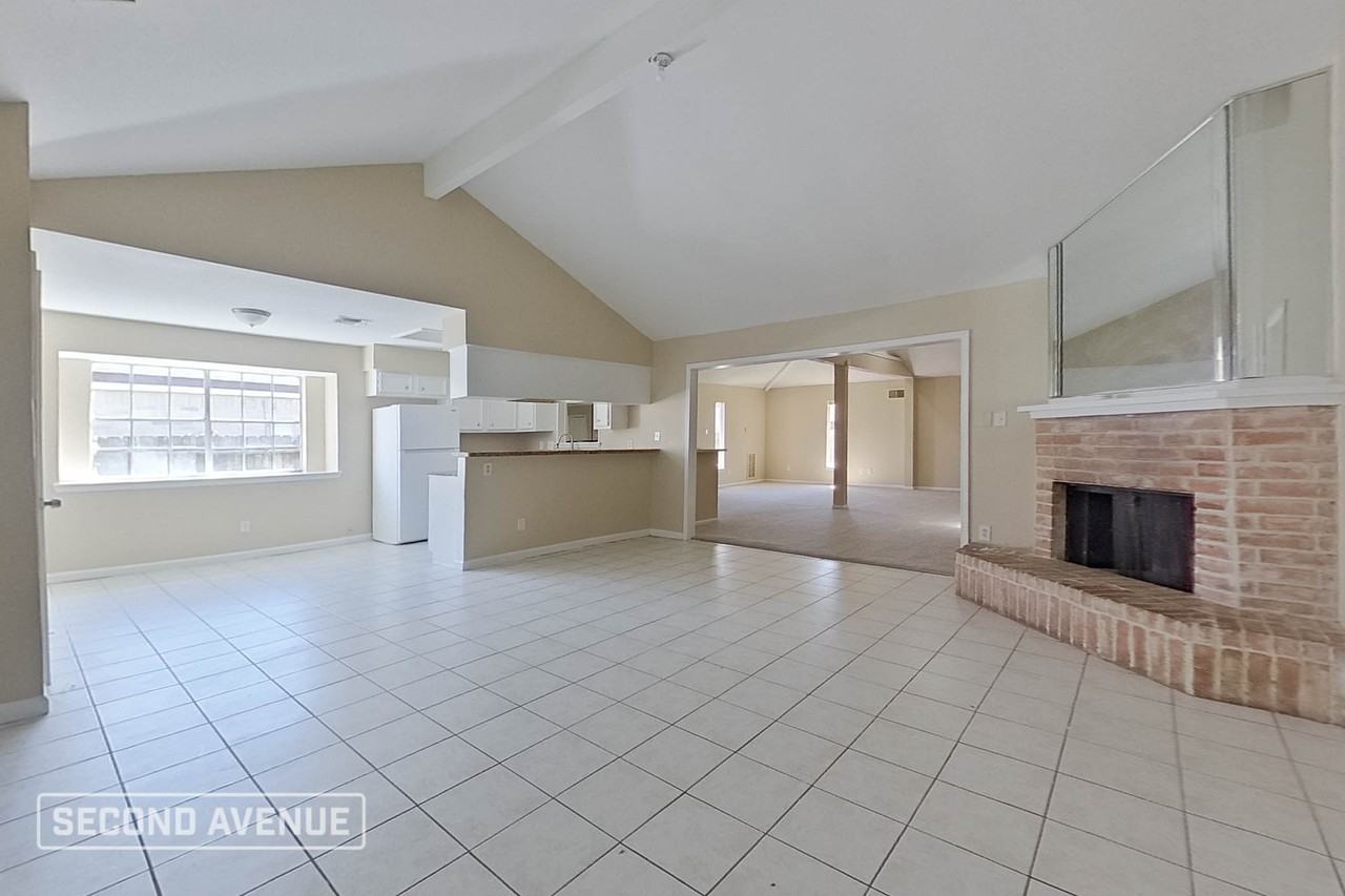 12006 Pompton Dr - Photo 7 of 27