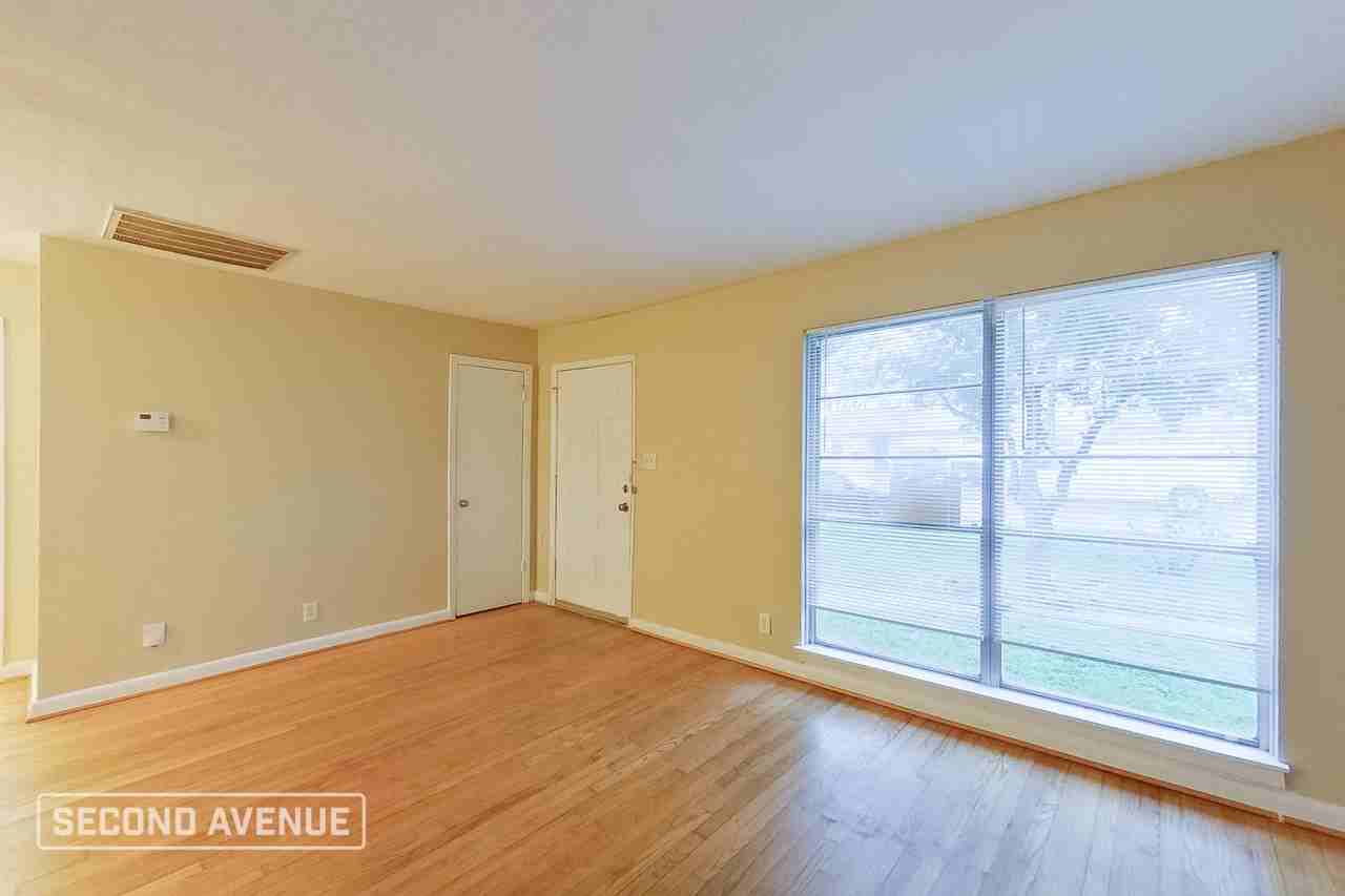 2405 Pomona Dr - Photo 5 of 19