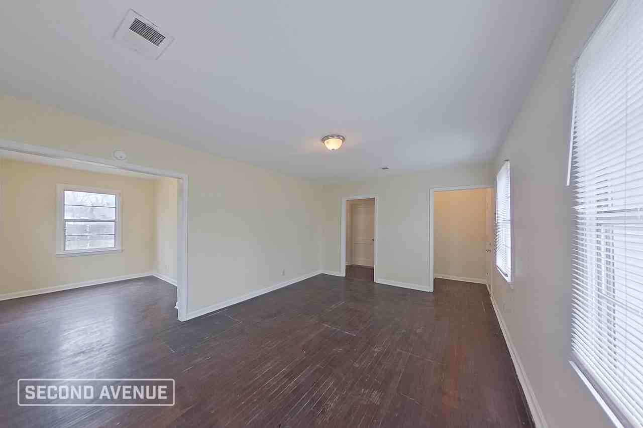 2670 Dunn Ave - Photo 2 of 15