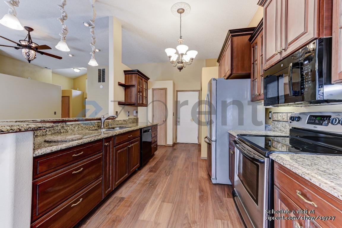 10601 Ne 45th Ave - Photo 7 of 18