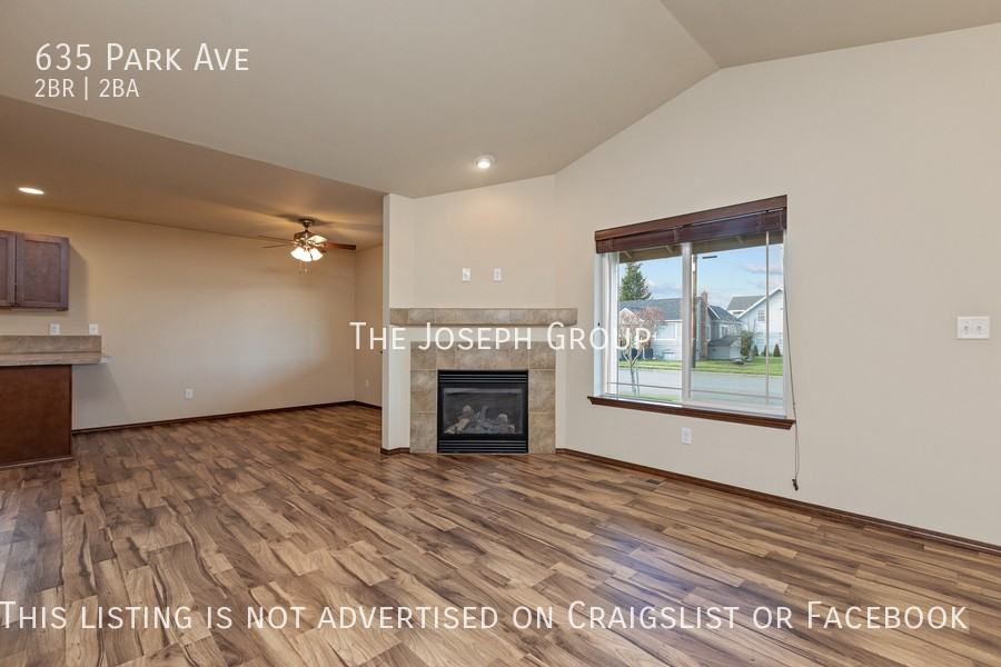 635 Park Ave - Photo 2 of 33