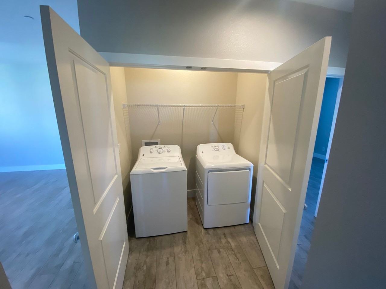 Westside Fours 2150 - Photo 6 of 13