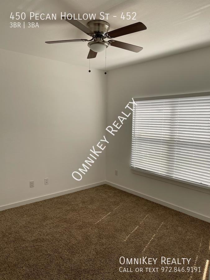 450 Pecan Hollow St #452 - Photo 4 of 9