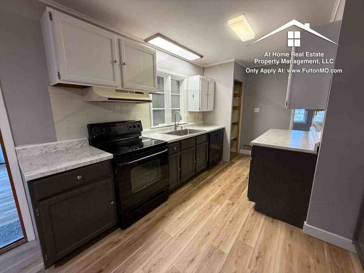 1815 Fairground St - Photo 6 of 47