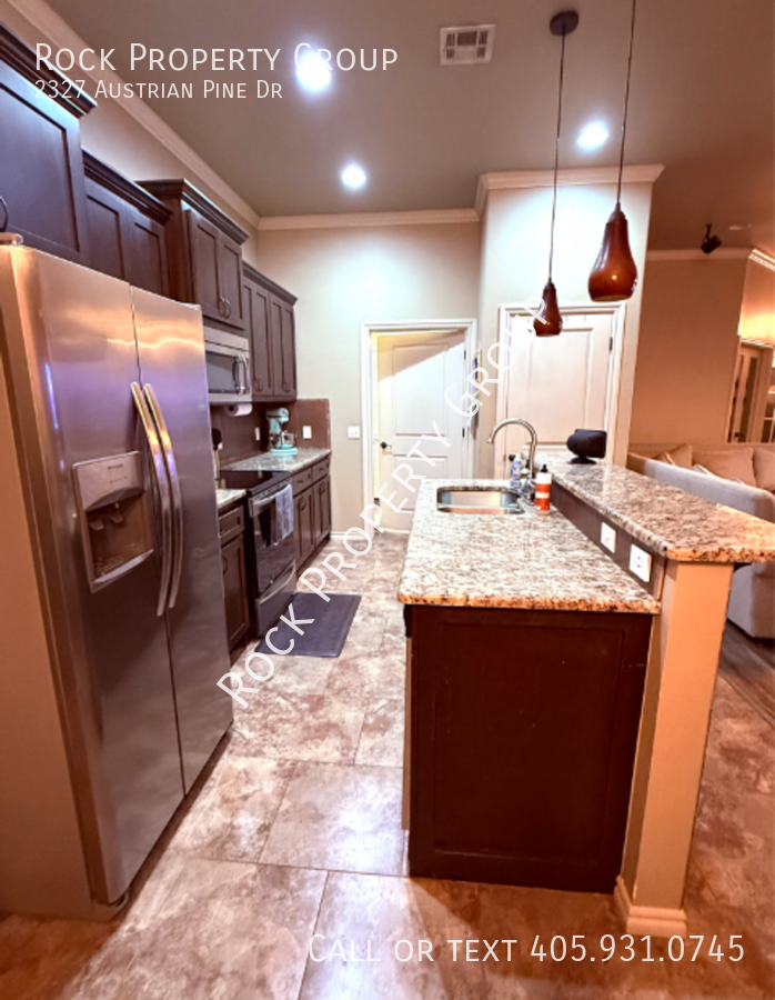 2327 Austrian Pine Dr - Photo 3 of 21