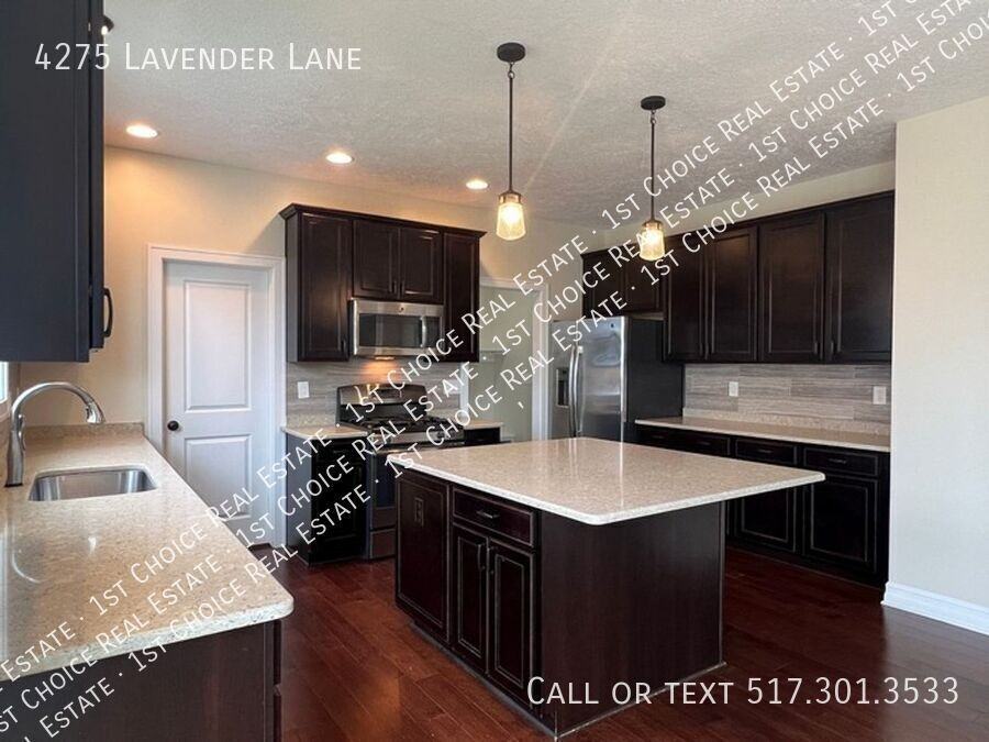 4275 Lavender Ln - Photo 3 of 33
