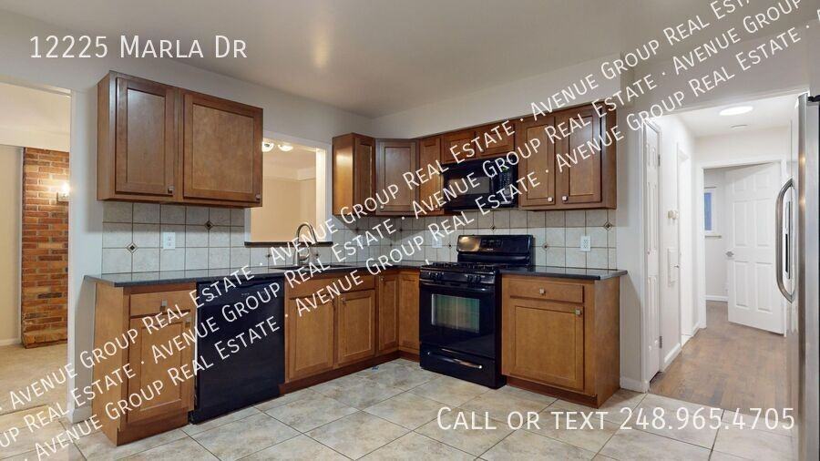 12225 Marla Dr - Photo 2 of 23