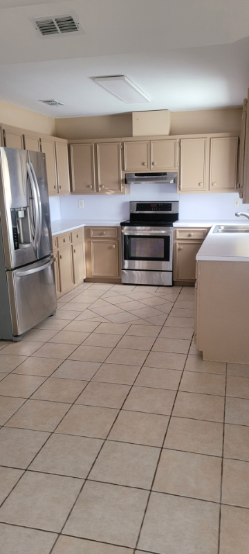 1900 Lark Ave - Photo 2 of 12