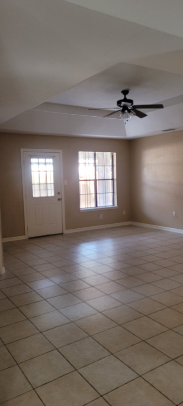 1900 Lark Ave - Photo 3 of 12