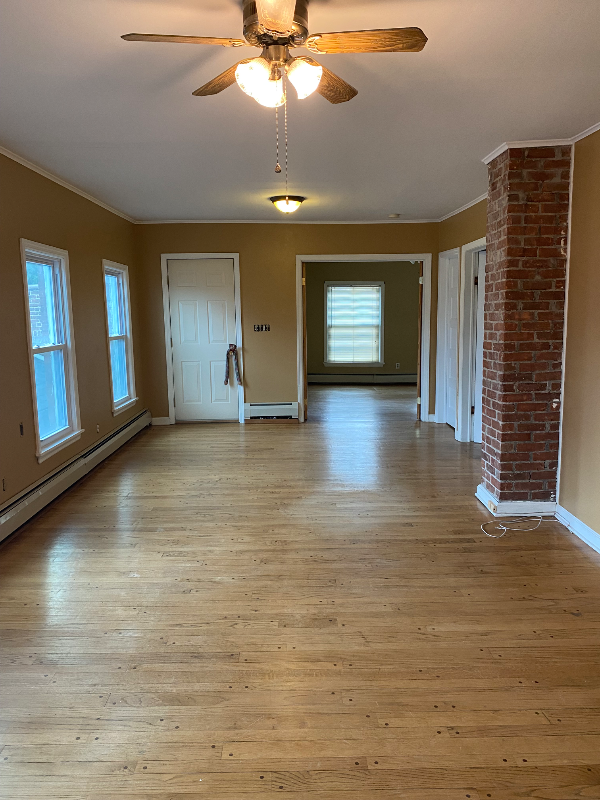 18 North Perry St - Photo 2 of 7