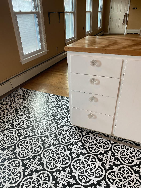 18 North Perry St - Photo 3 of 7