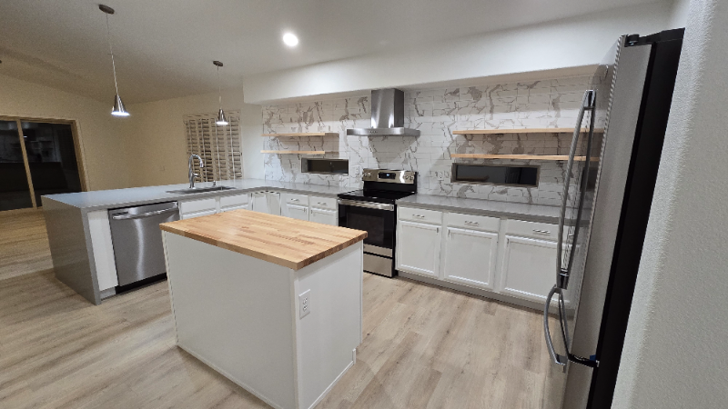 7464 W Lone Cactus Dr - Photo 3 of 15