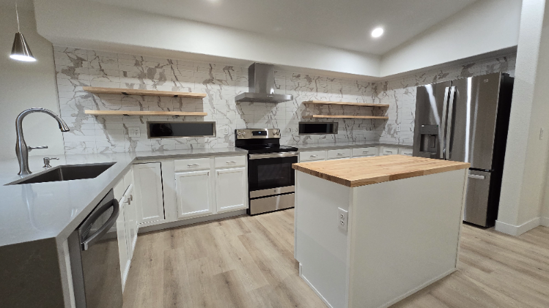 7464 W Lone Cactus Dr - Photo 4 of 15