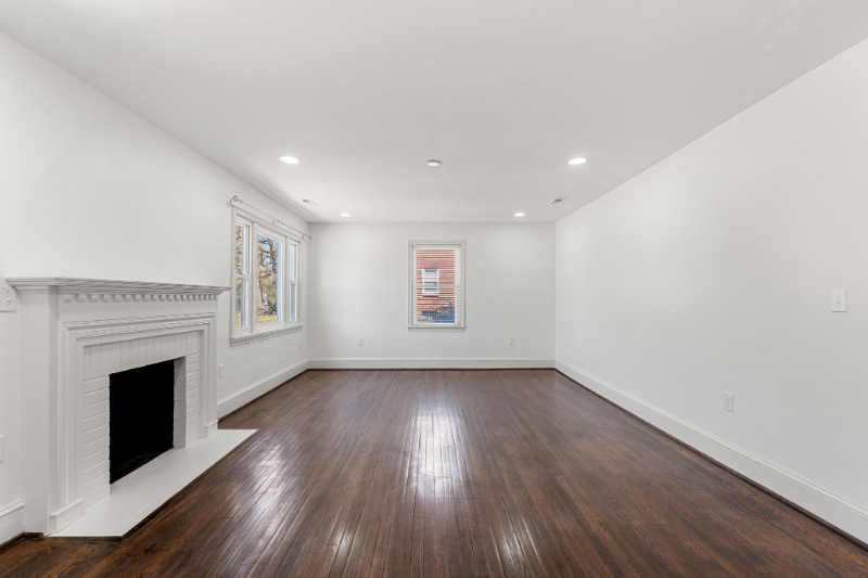 4333 Charleston Dr - Photo 5 of 20