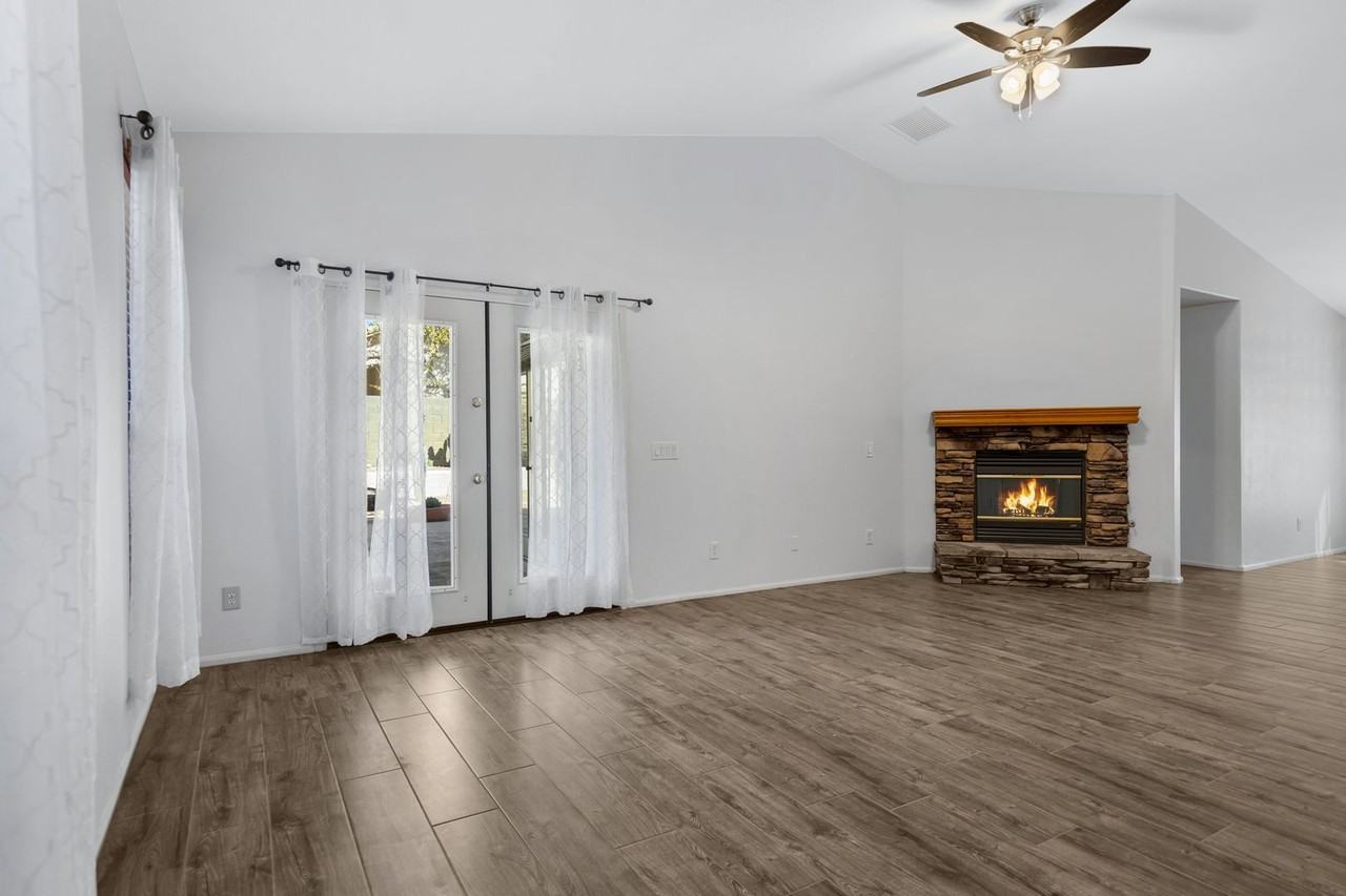 3926 E Potter Dr - Photo 2 of 31