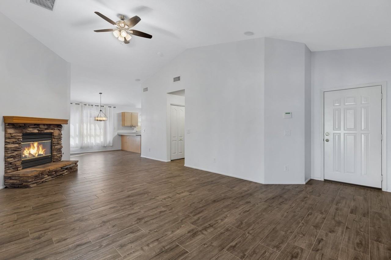 3926 E Potter Dr - Photo 3 of 31