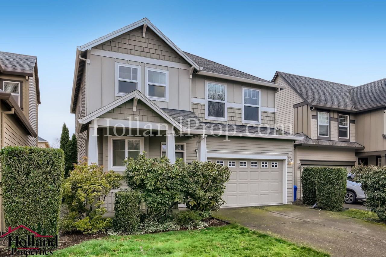 554 Ne 60th Ave - Photo 2 of 29