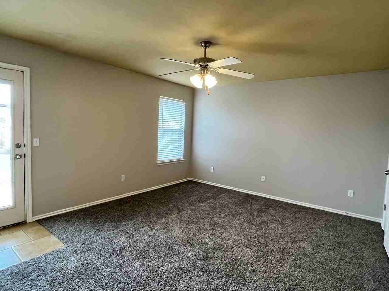 1703 Everglade Ct - Photo 5 of 15