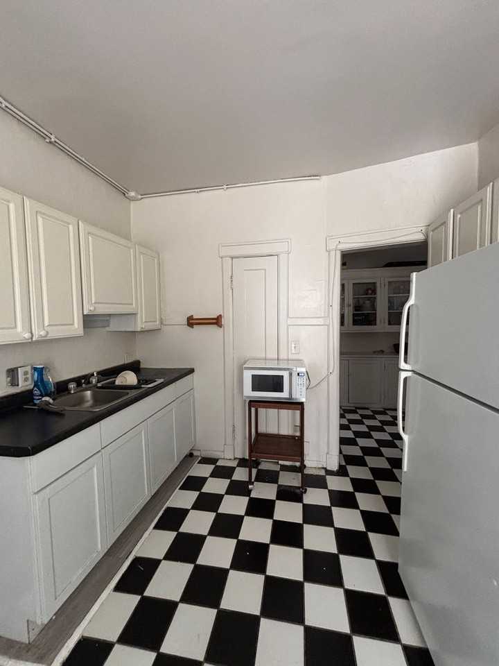 The Chateau - Photo 5 of 41