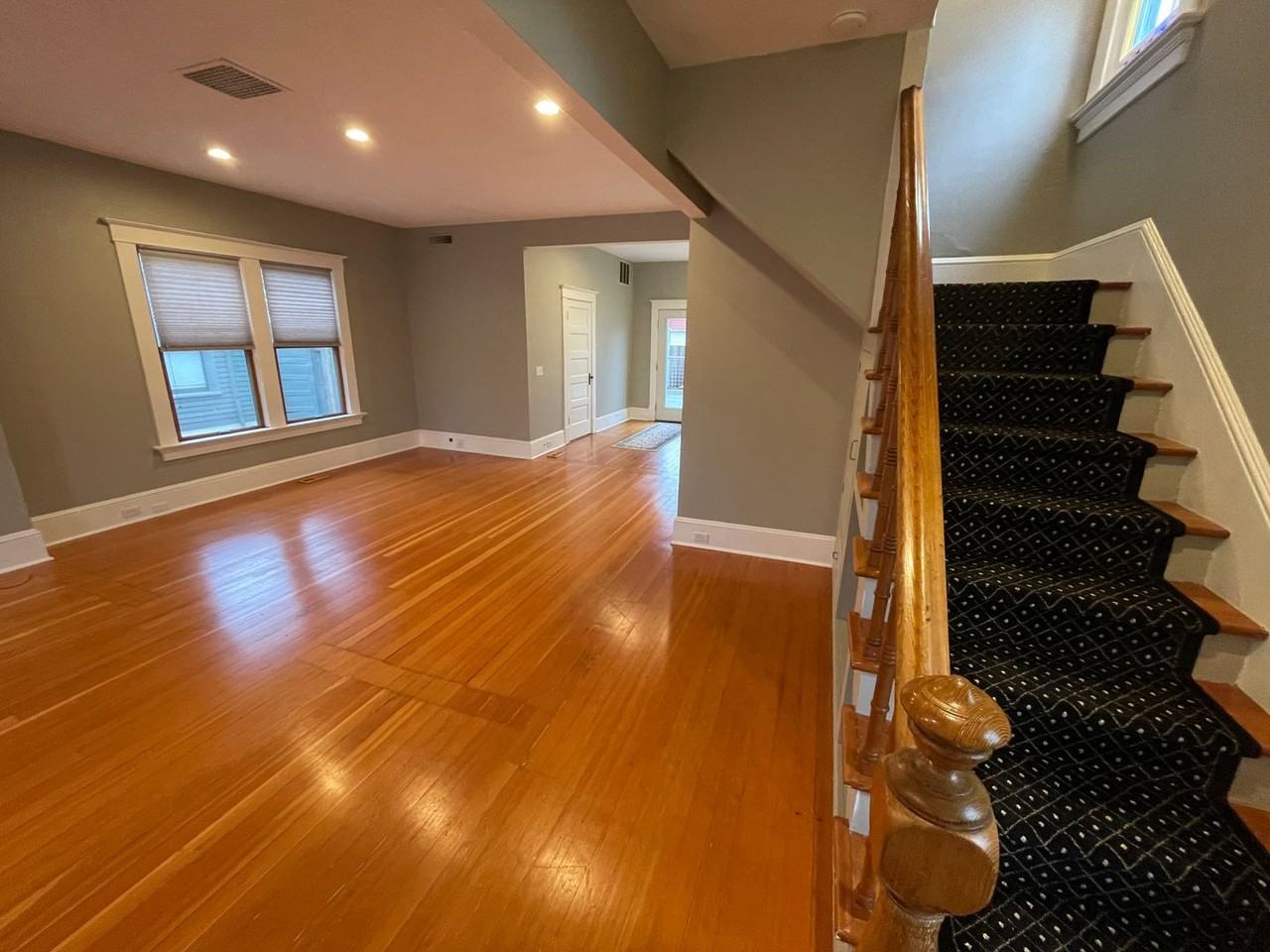 1113 4th St - Photo 3 of 27