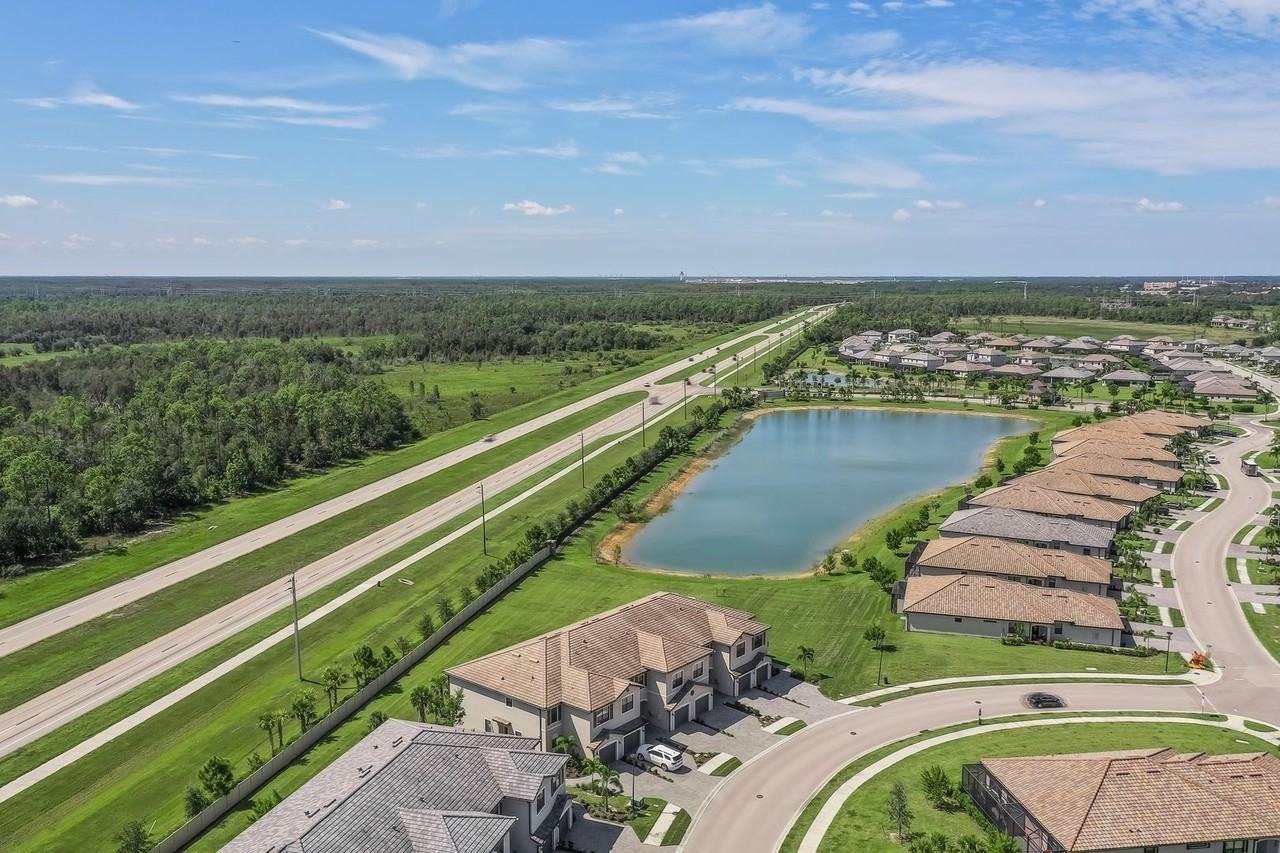14081 Pine Lodge Ln - Photo 3 of 22