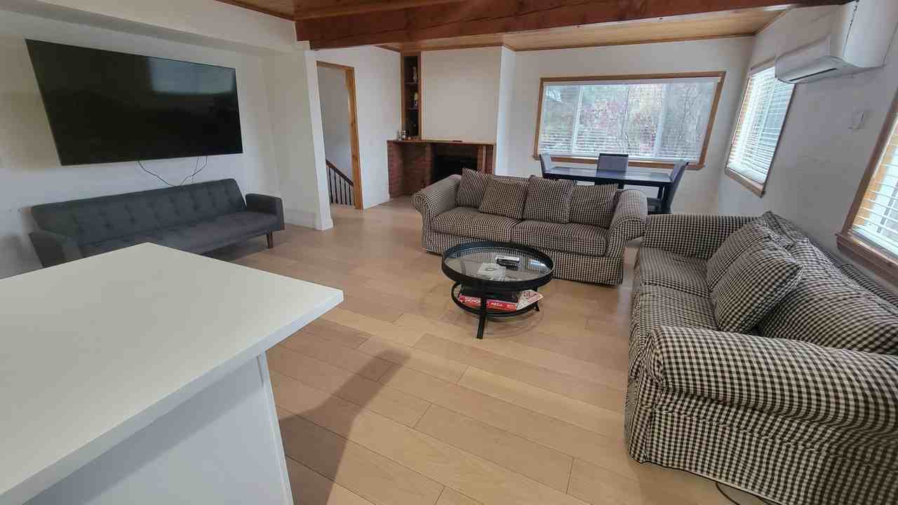 2050 Woodland Dr - Photo 4 of 11