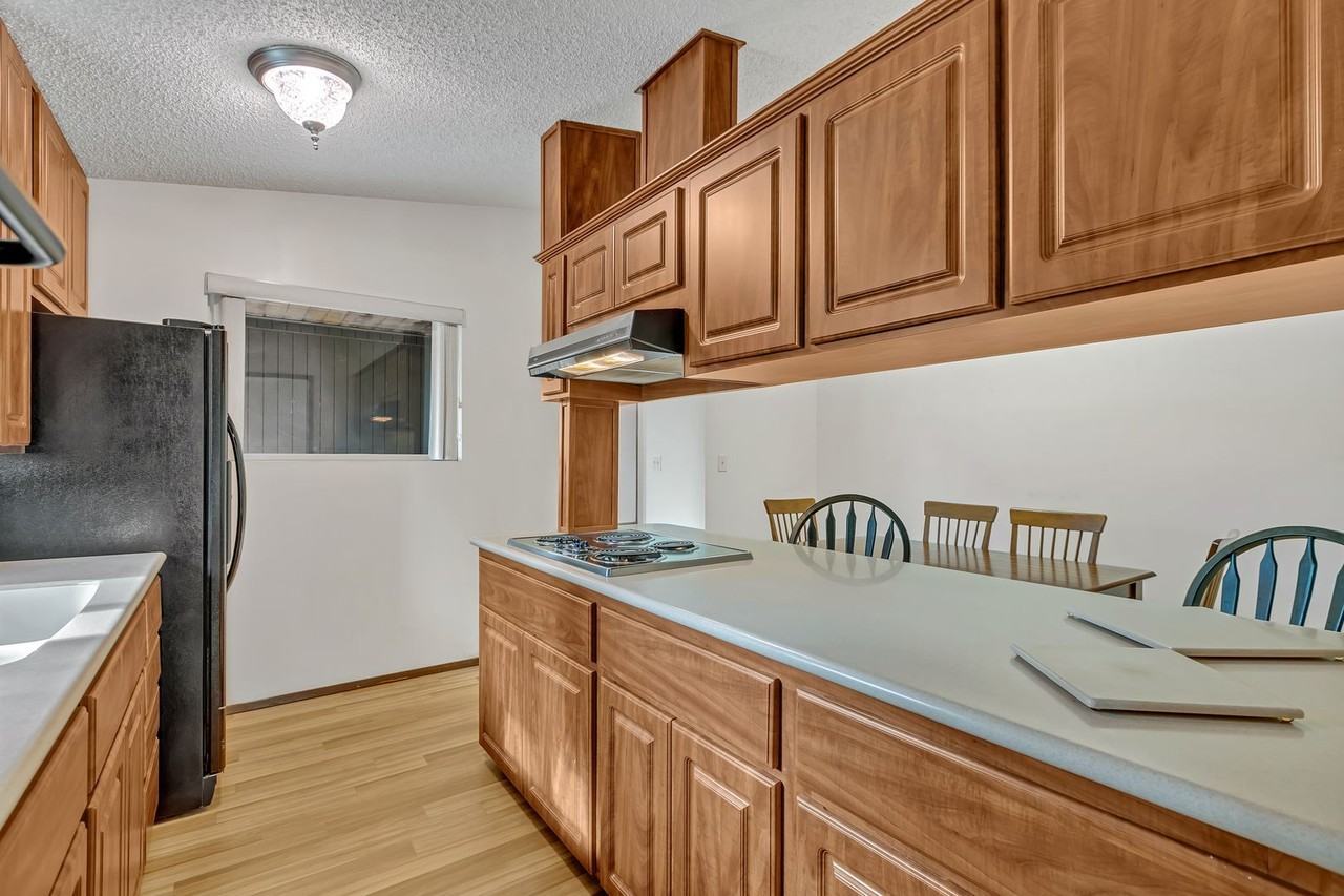 138 S 168th St - Photo 7 of 32