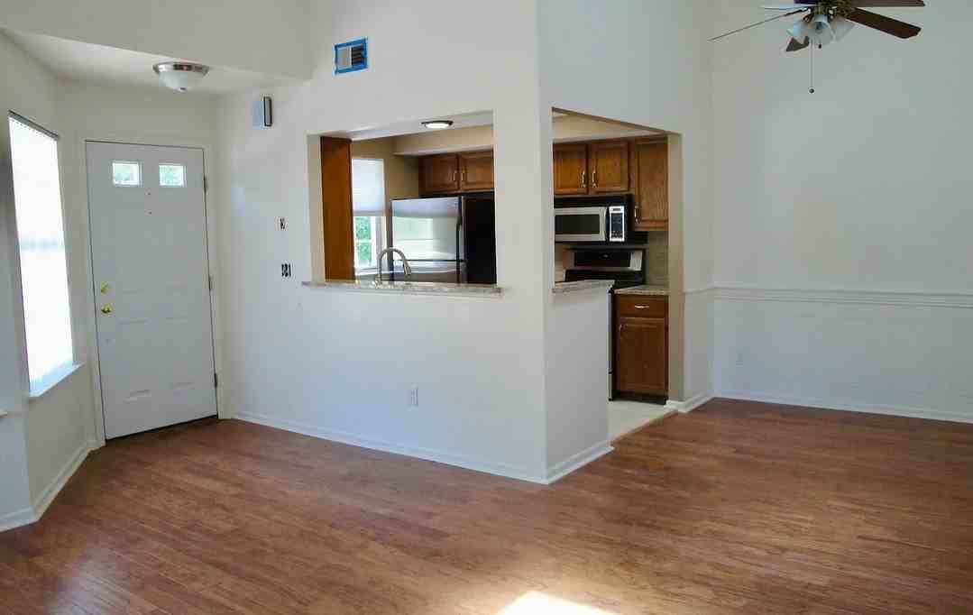 46 Fieldstone Rd #2 - Photo 3 of 16