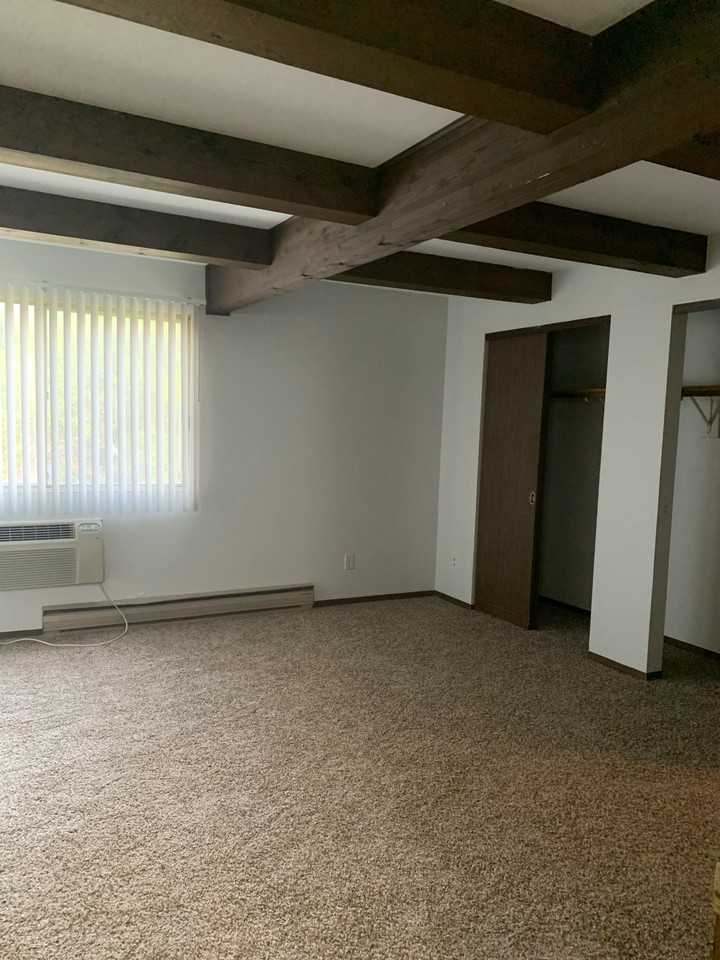 4340 Kennedy Drive - Photo 7 of 11