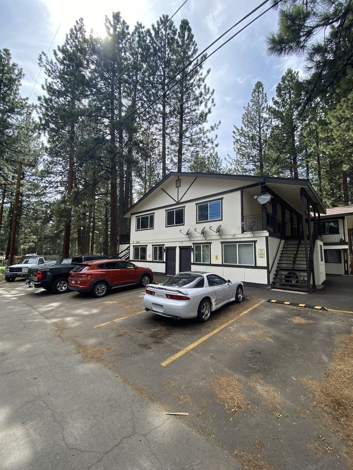 2601 Sussex Avenue - Photo 2 of 7