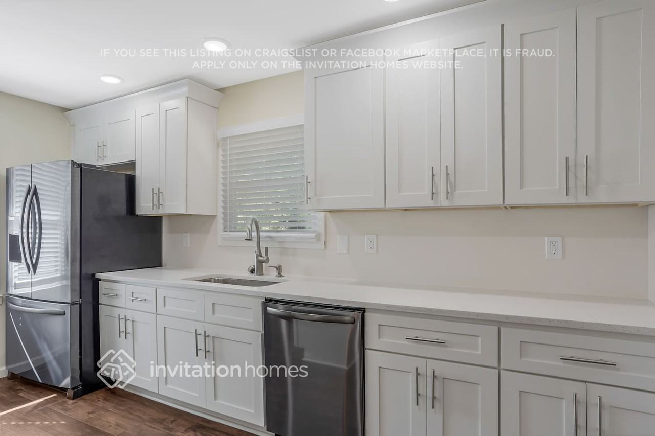 455 Lemon St Ne - Photo 7 of 23