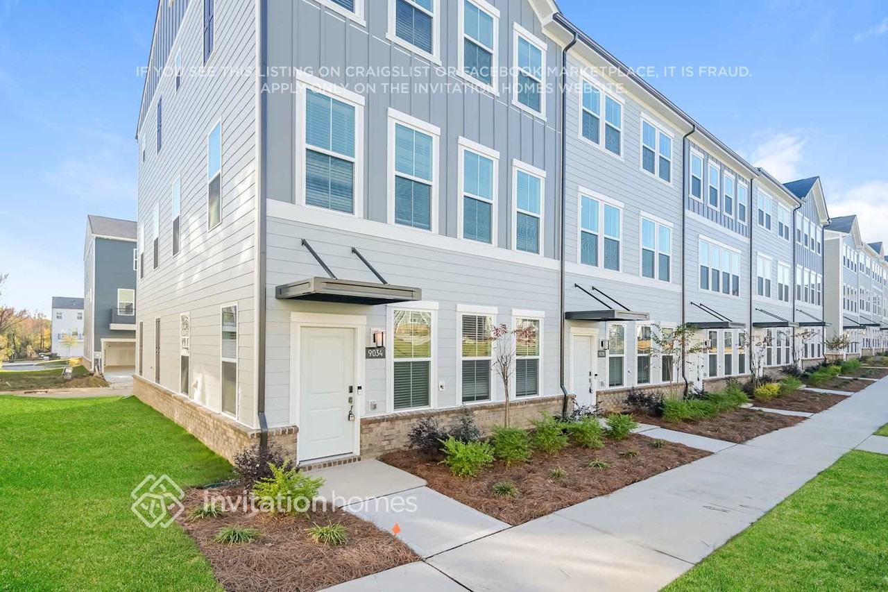 9034 Harvester Ln - Photo 2 of 20