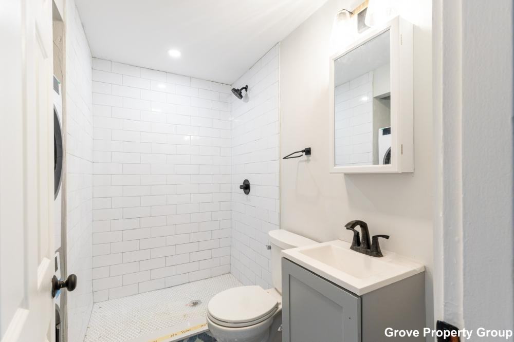 205-207 L Street - Photo 6 of 9