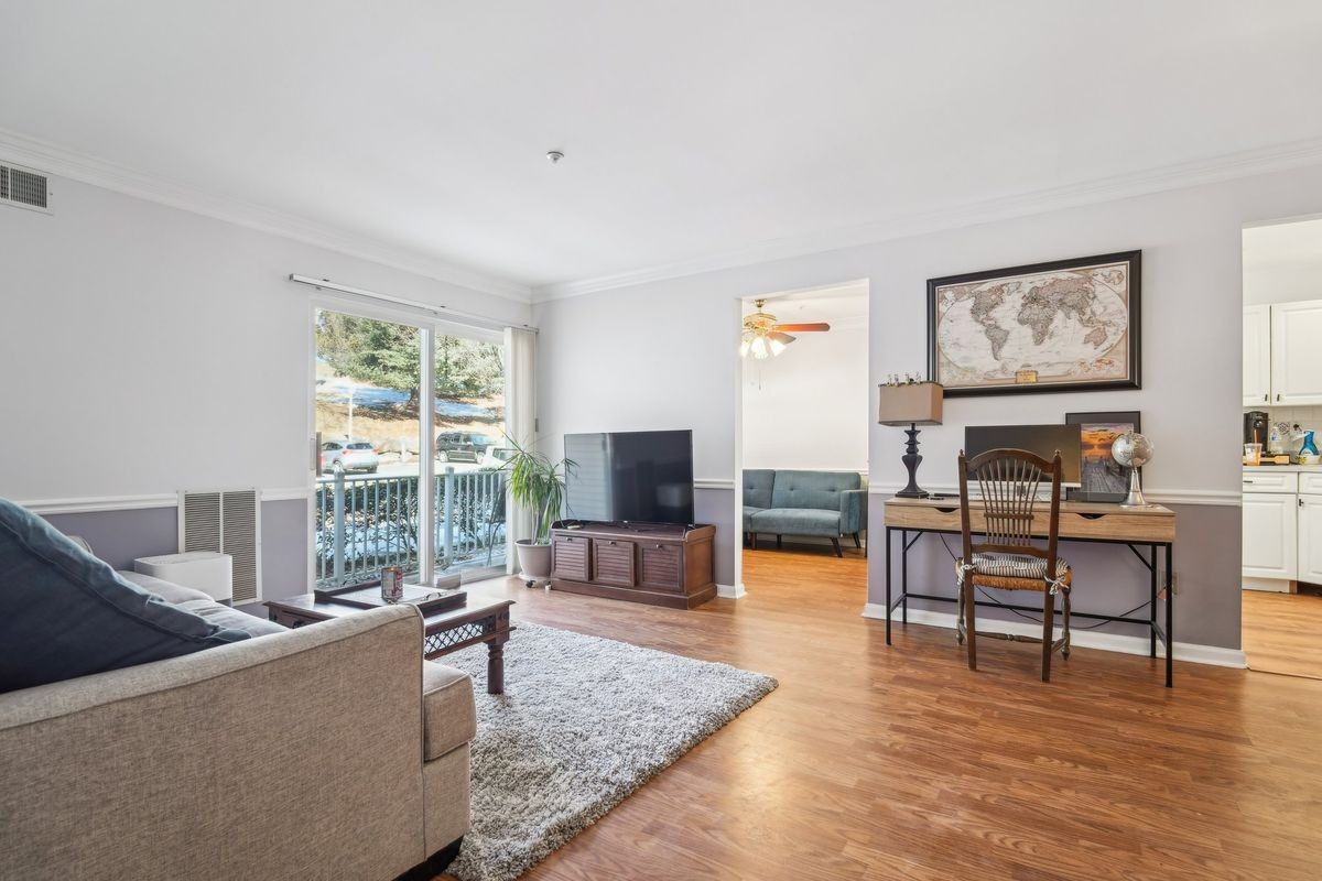 95 Crestview Ln - Photo 3 of 15