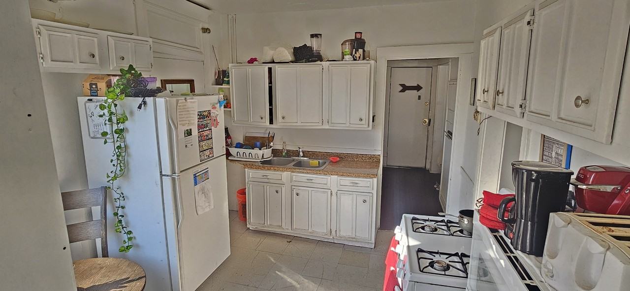 3858 N Saint Louis Ave #2 - Photo 4 of 12