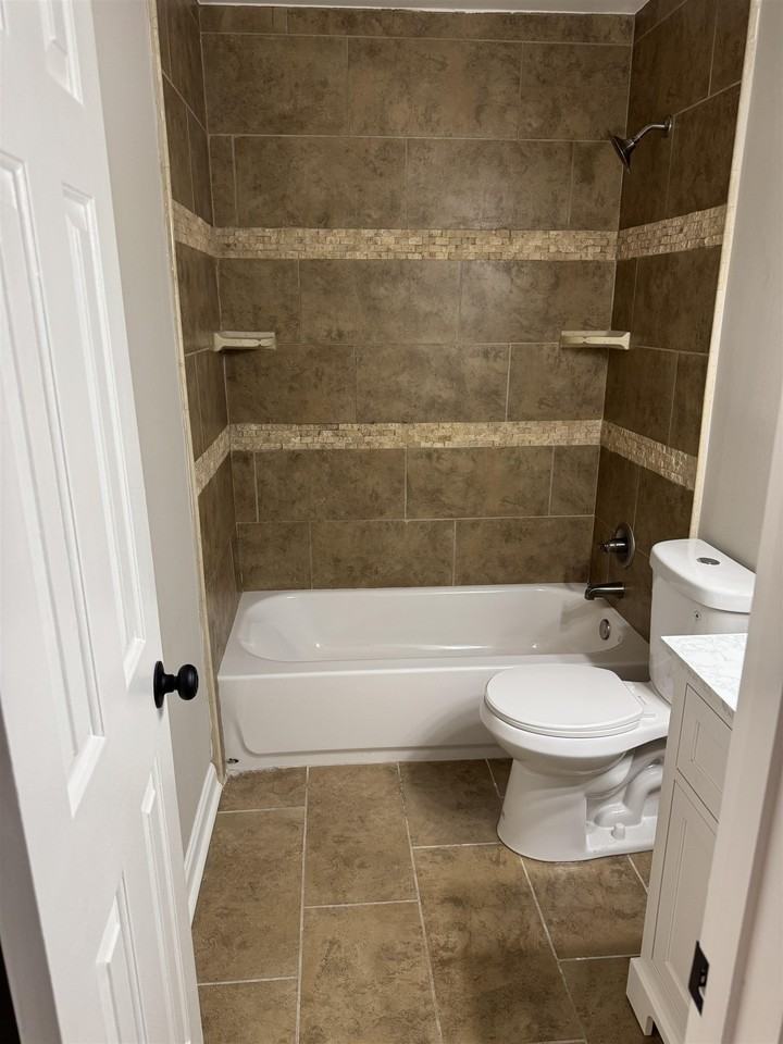 339 Oakleigh Drive - Photo 3 of 15