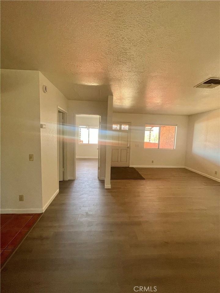 73627 Raymond Way - Photo 2 of 16